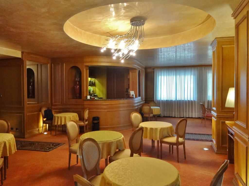 Hotel Pagoda Legnano Kültér fotó